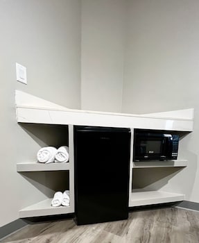 crystal inn missouri city