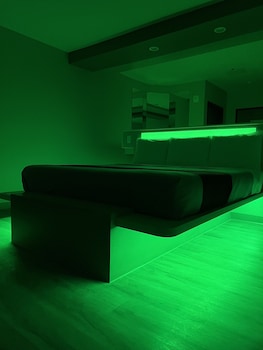 crystal inn missouri city