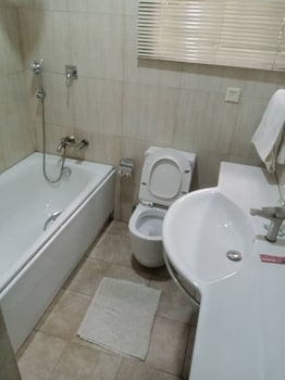 sky suites ikeja