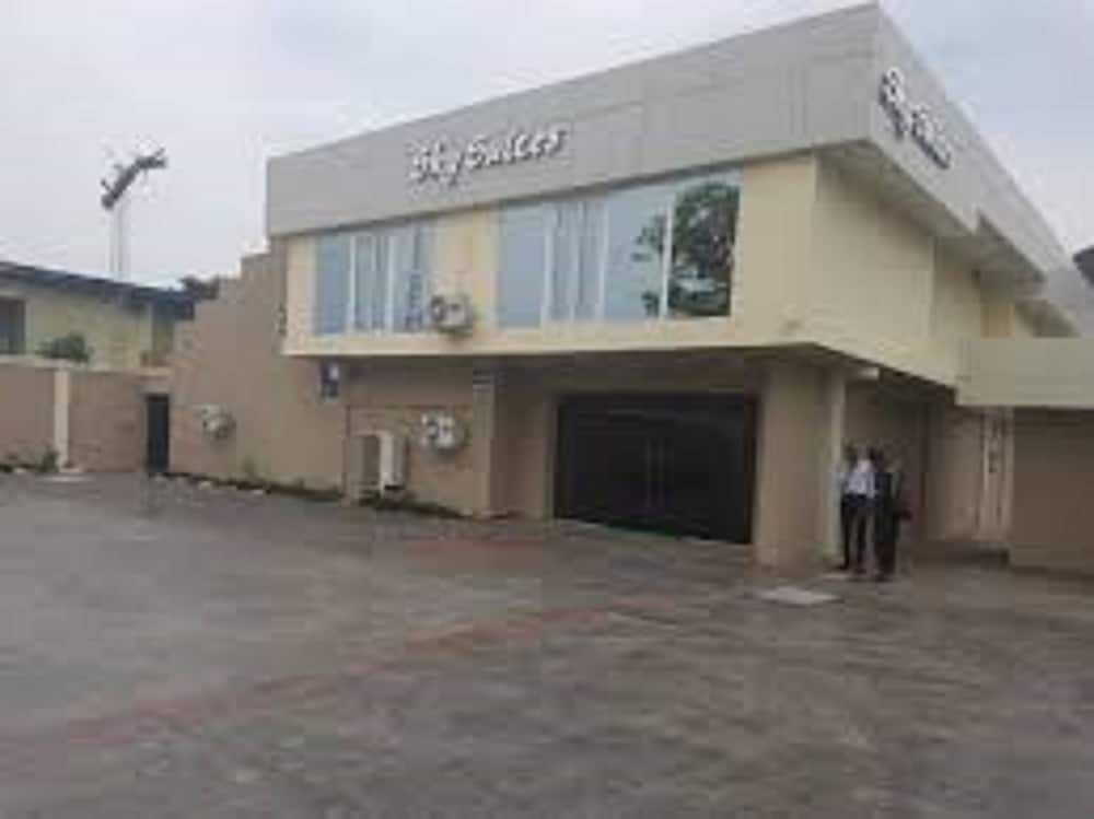 sky suites ikeja