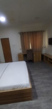 sky suites ikeja