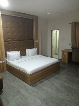 sky suites ikeja