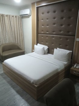 sky suites ikeja