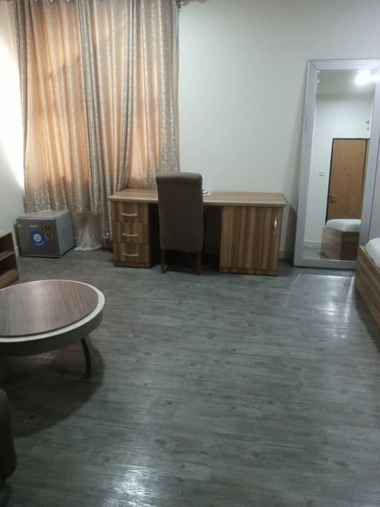 sky suites ikeja