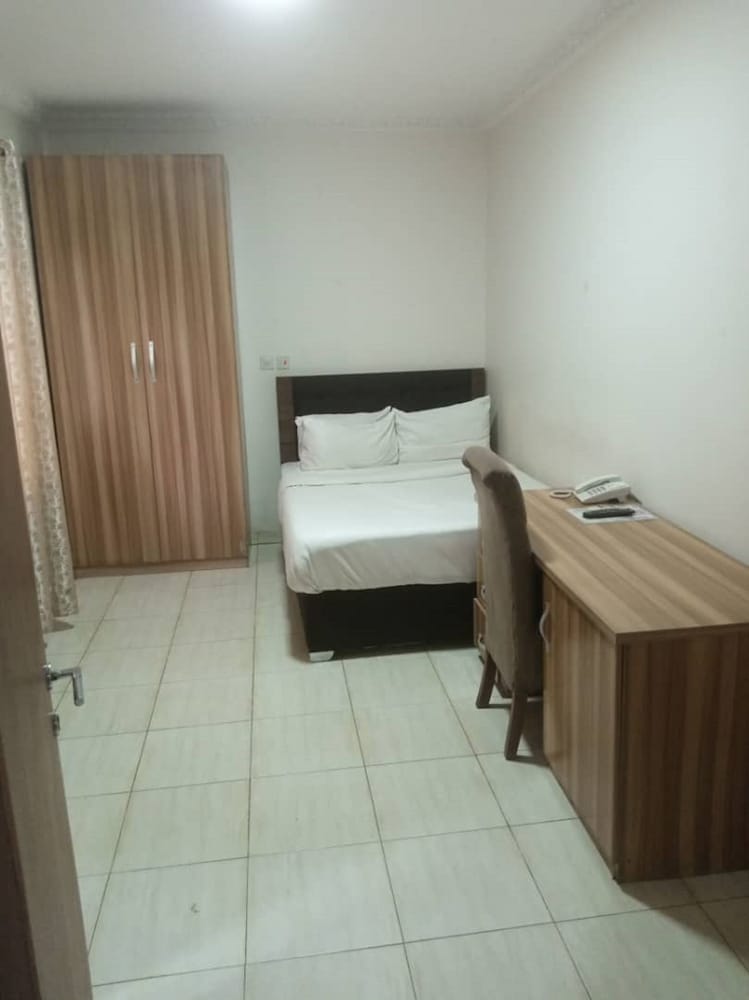 sky suites ikeja