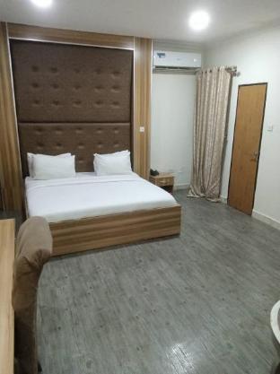 sky suites ikeja