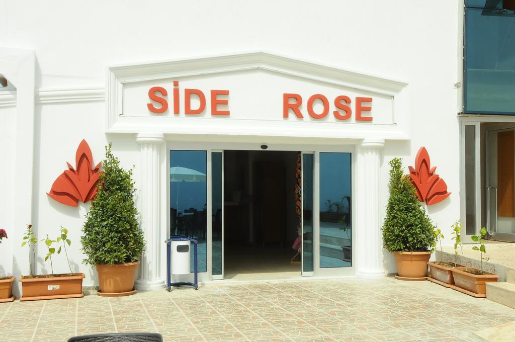 side legend hotel