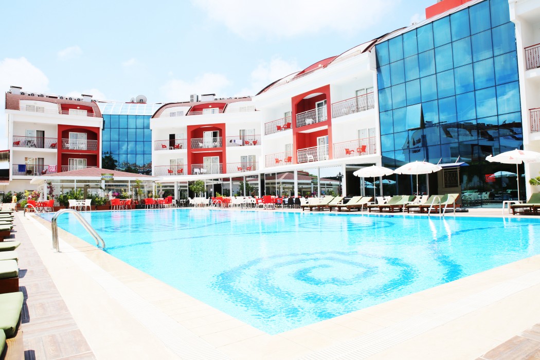 side legend hotel
