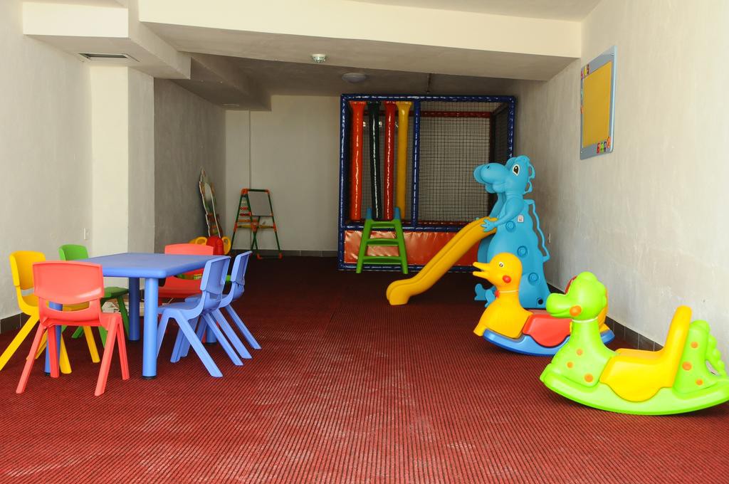 side legend hotel