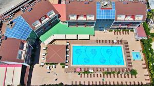 side legend hotel