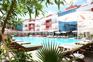 side legend hotel