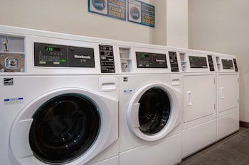 home2 suites by hilton grand rapids airport