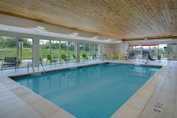 home2 suites by hilton grand rapids airport