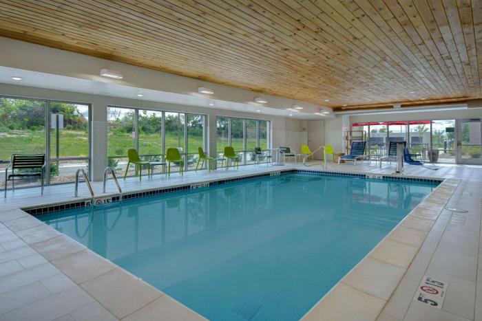 home2 suites by hilton grand rapids airport