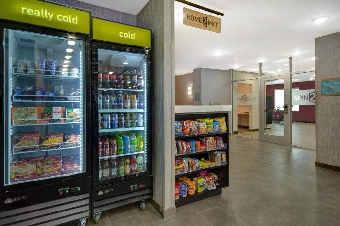 home2 suites by hilton grand rapids airport