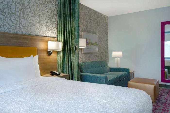 home2 suites by hilton grand rapids airport