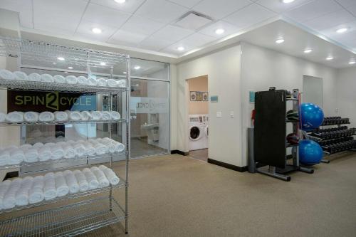 home2 suites by hilton grand rapids airport