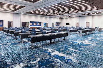 hampton inn and suites indianapolis west speedway