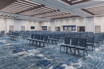 hampton inn and suites indianapolis west speedway