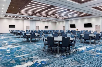 hampton inn and suites indianapolis west speedway