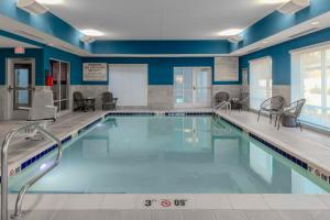 hampton inn and suites indianapolis west speedway