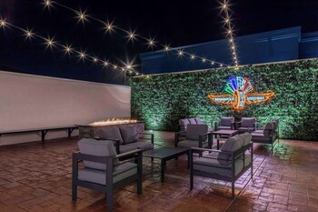 hampton inn and suites indianapolis west speedway