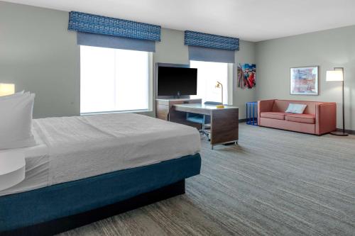 hampton inn and suites indianapolis west speedway