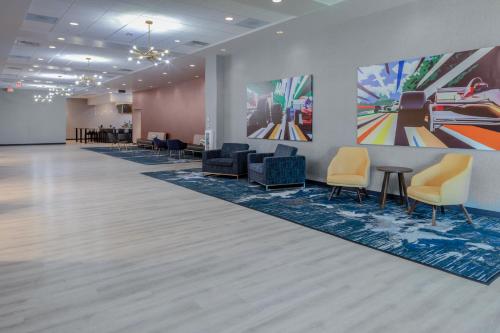 hampton inn and suites indianapolis west speedway