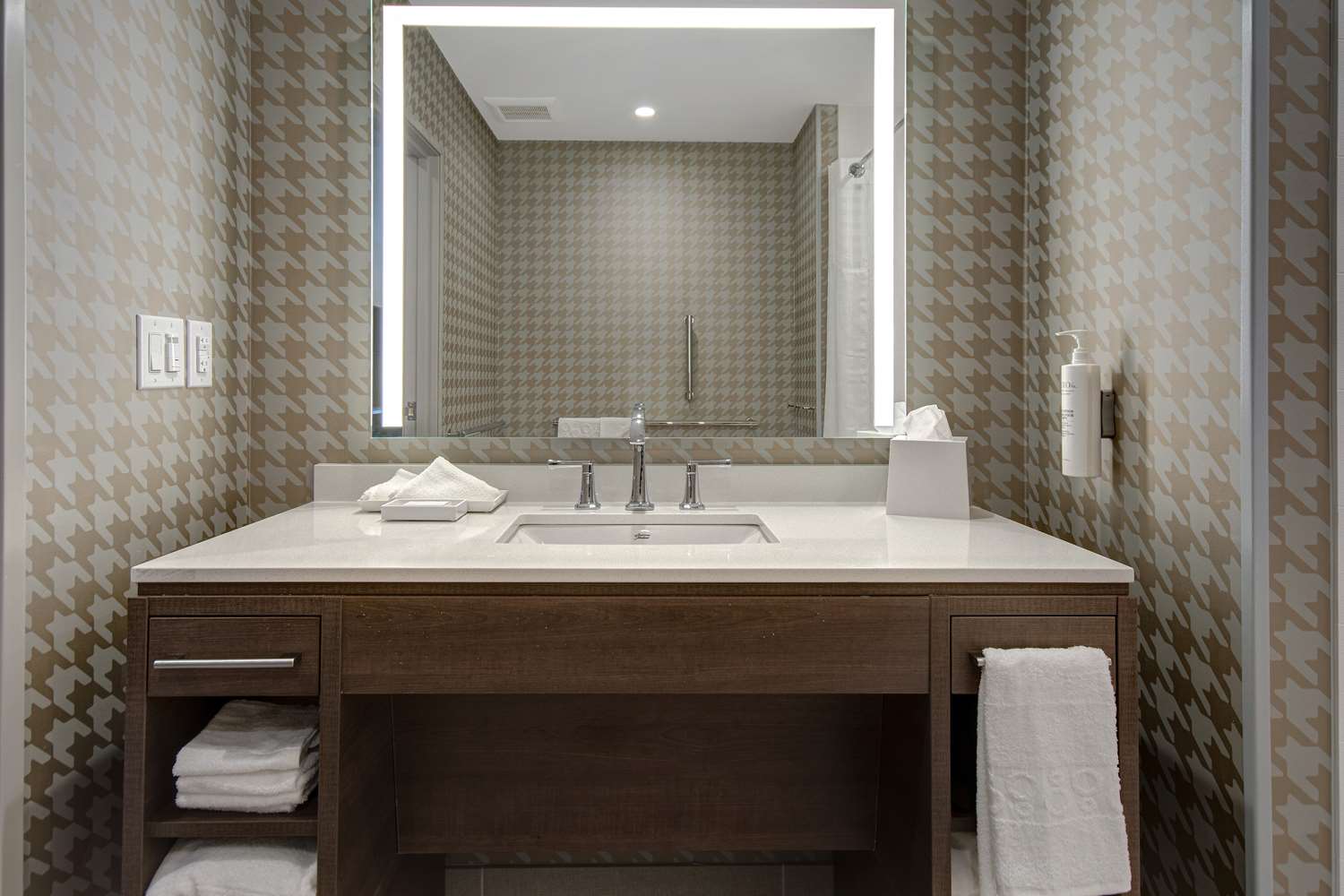 home2 suites by hilton las vegas north