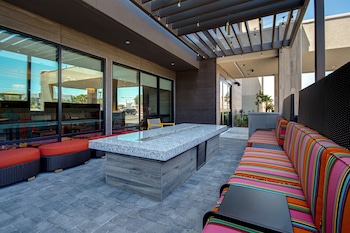 home2 suites by hilton las vegas north