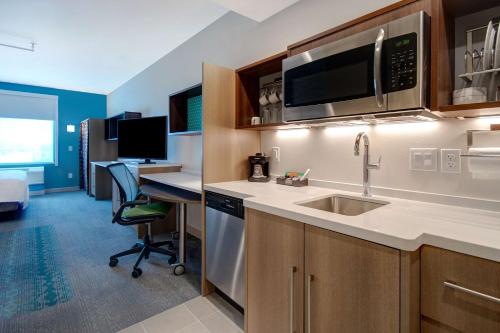 home2 suites by hilton las vegas north