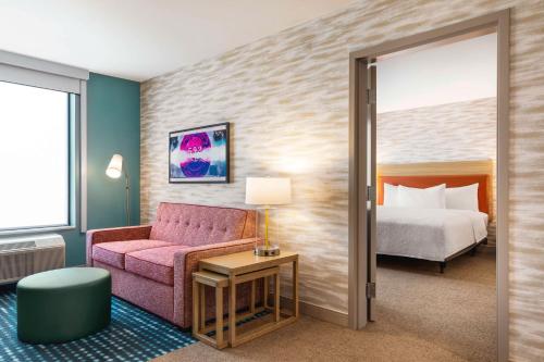 home2 suites by hilton milwaukee west