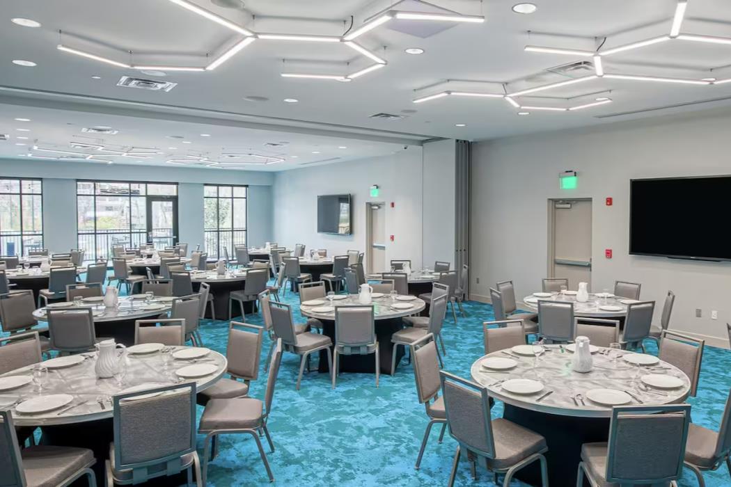 hilton garden inn pensacola downtown
