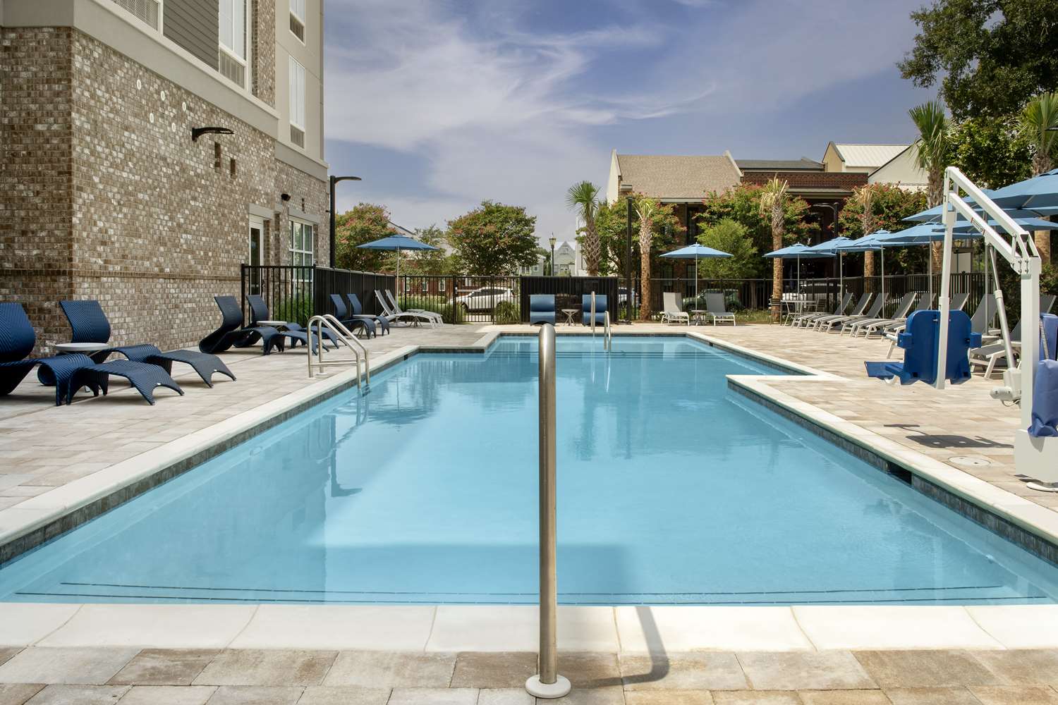 hilton garden inn pensacola downtown