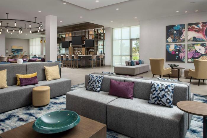 hilton garden inn pensacola downtown