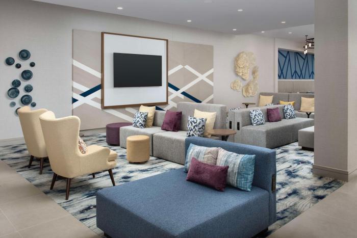 hilton garden inn pensacola downtown