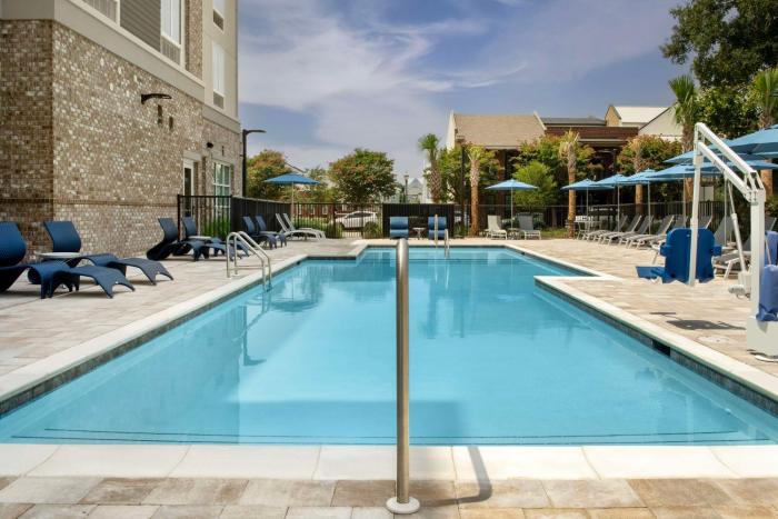 hilton garden inn pensacola downtown