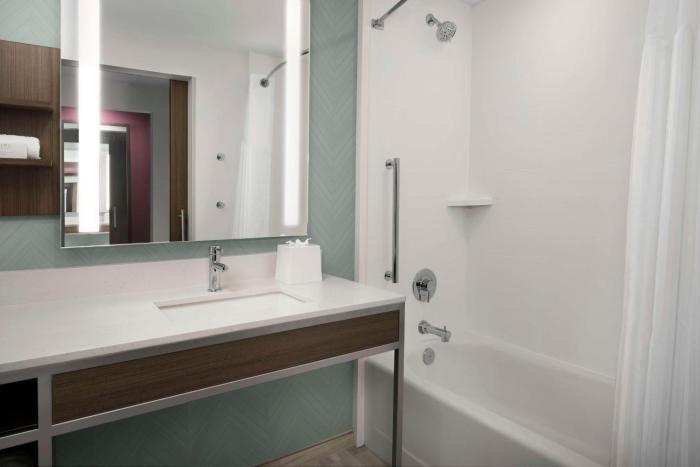 hilton garden inn pensacola downtown
