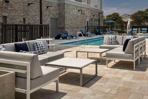 hilton garden inn pensacola downtown