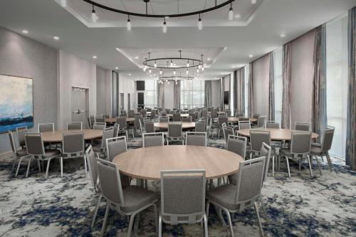 hilton garden inn pensacola downtown