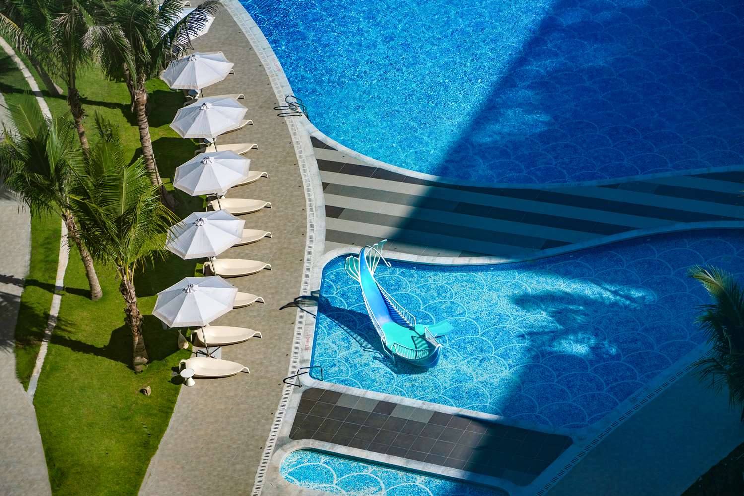 the mermoon resort hainan tufu bay tapestry by hilton