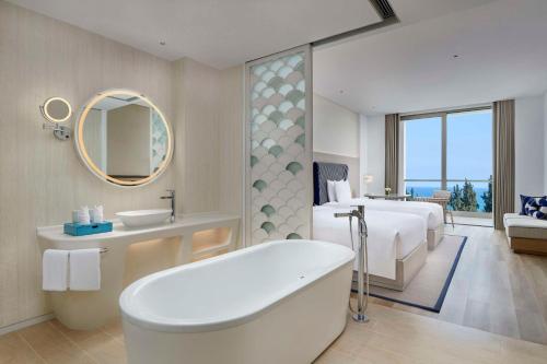 the mermoon resort hainan tufu bay tapestry by hilton