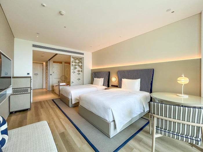 the mermoon resort hainan tufu bay tapestry by hilton