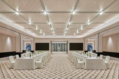 the mermoon resort hainan tufu bay tapestry by hilton
