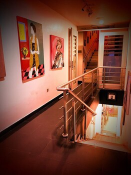 the crib art hotel