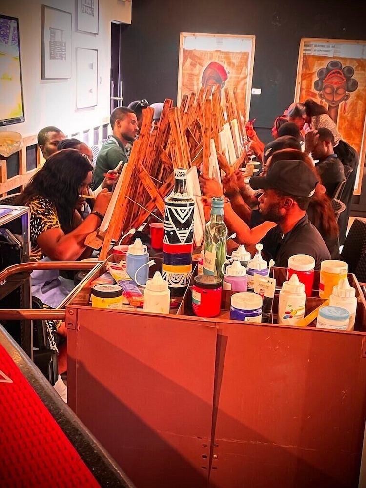 the crib art hotel