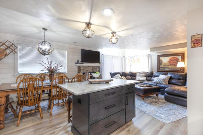 seven springs meadowridge 3 bedroom standard condo sleeps 10 pet friendly 3 condo by redawning