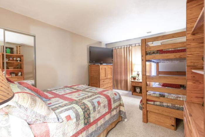 seven springs meadowridge 3 bedroom standard condo sleeps 10 pet friendly 3 condo by redawning