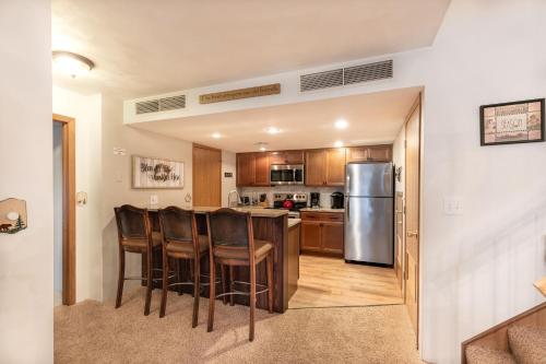 Seven Springs Meadowridge 2 Bedroom Standard Condo With Deck And Mountain Views! 2 Condo By Redawning,United States Of America>>Champion,3 star