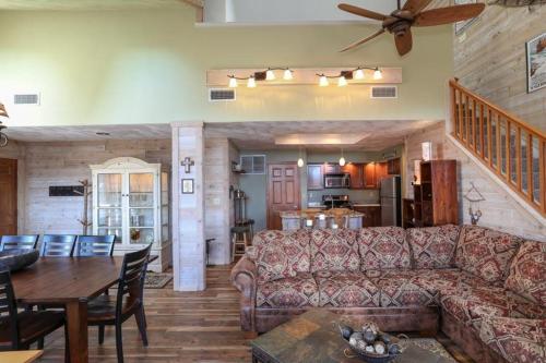 seven springs sunridge 3 bedrooms premium condo pet friendly 3 condo by redawning